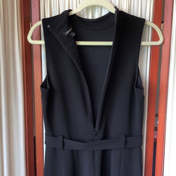 Express Women’s Black Sleeveless Jumpsuit Belted Wide Leg Size Medium - Picture 5 of 7